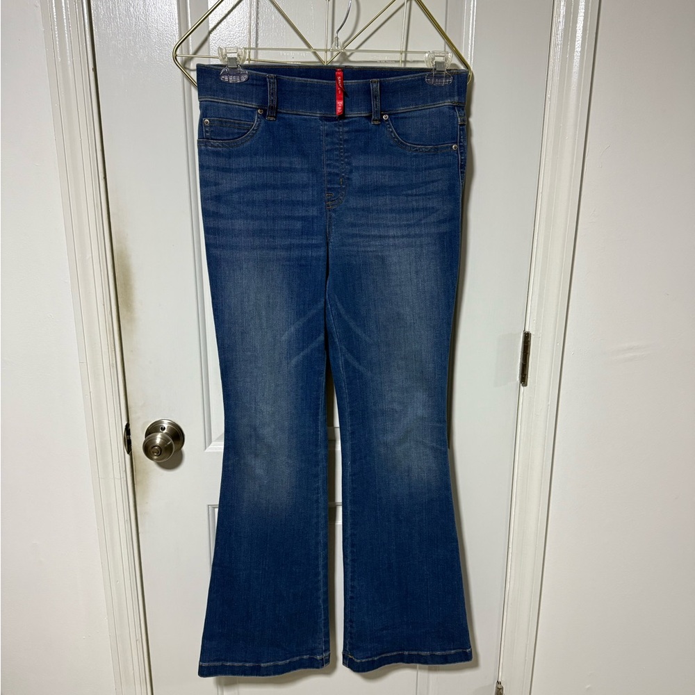 SPANXshape™ EveryWear
Flare Jeans - Medium